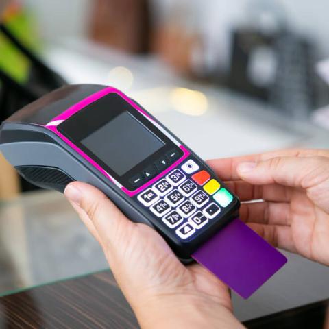 Modern Payment Options for Hotels, Restaurants & Cafés